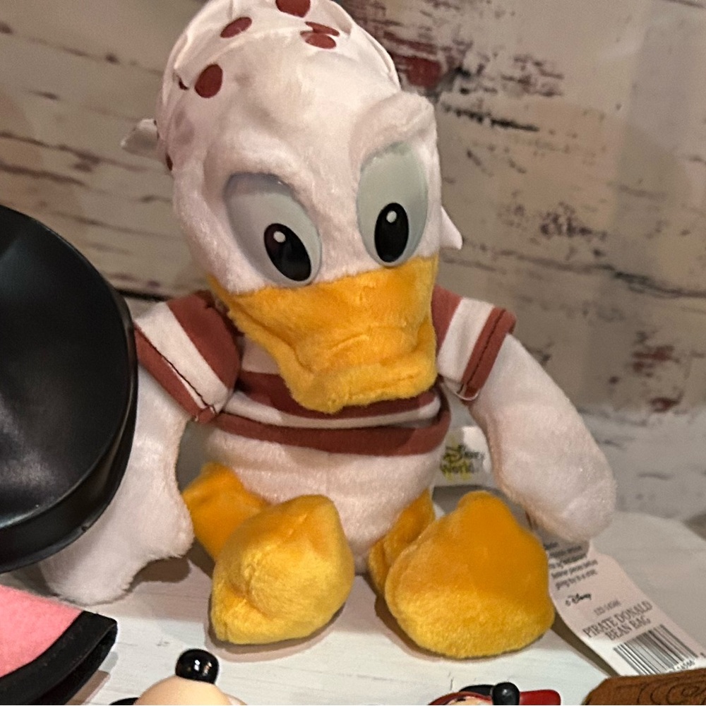 Disney Donald Duck Pirate Plush - White, Yellow, Brown, Red